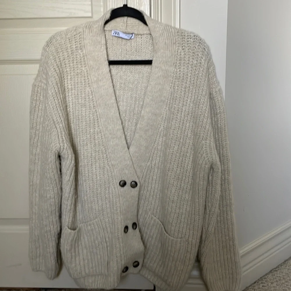 ZARA Chunky Knit Cardigan - great condition, oversized size Small - Picture 1 of 6